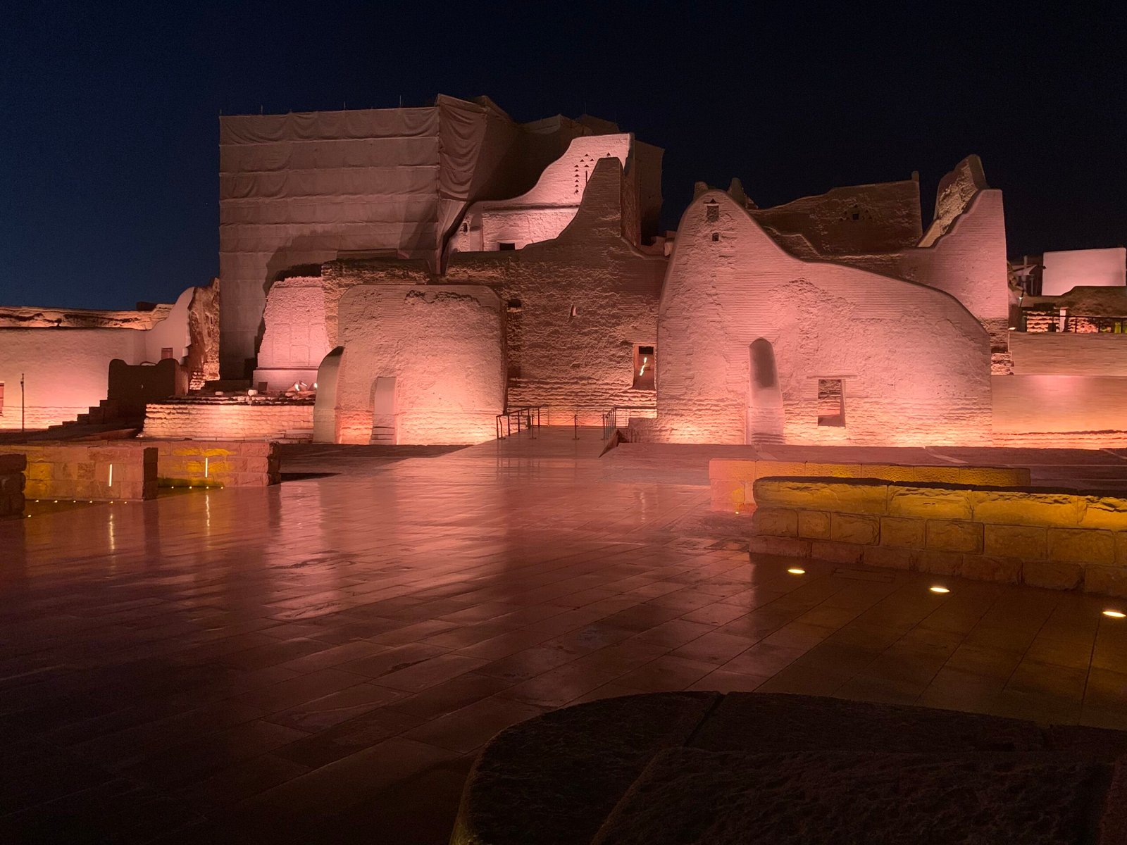 Navigating the world a little each time. World Class UNESCO world heritage site at Diriyah, entry is free if you known how and when!