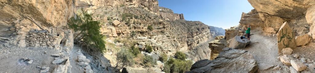 Budget Itinerary Oman. The abandoned village of As Sab at Jebel Shams