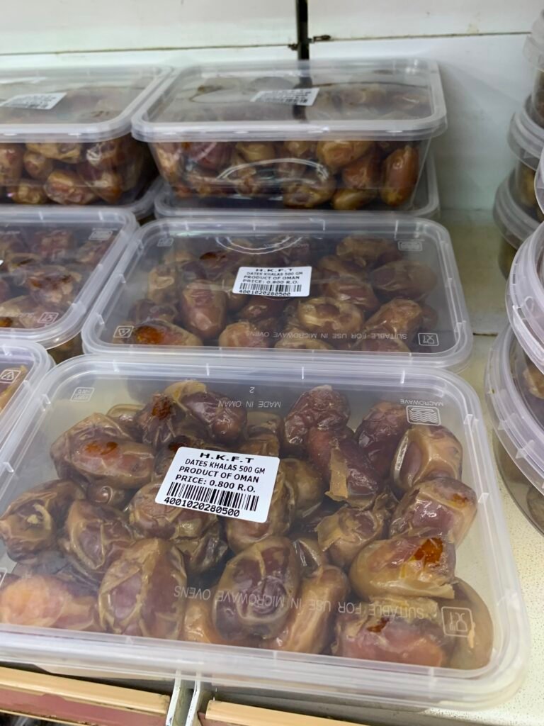 Affordable Things in Oman. Omani Dates at OMR0.8 for half a kilo!