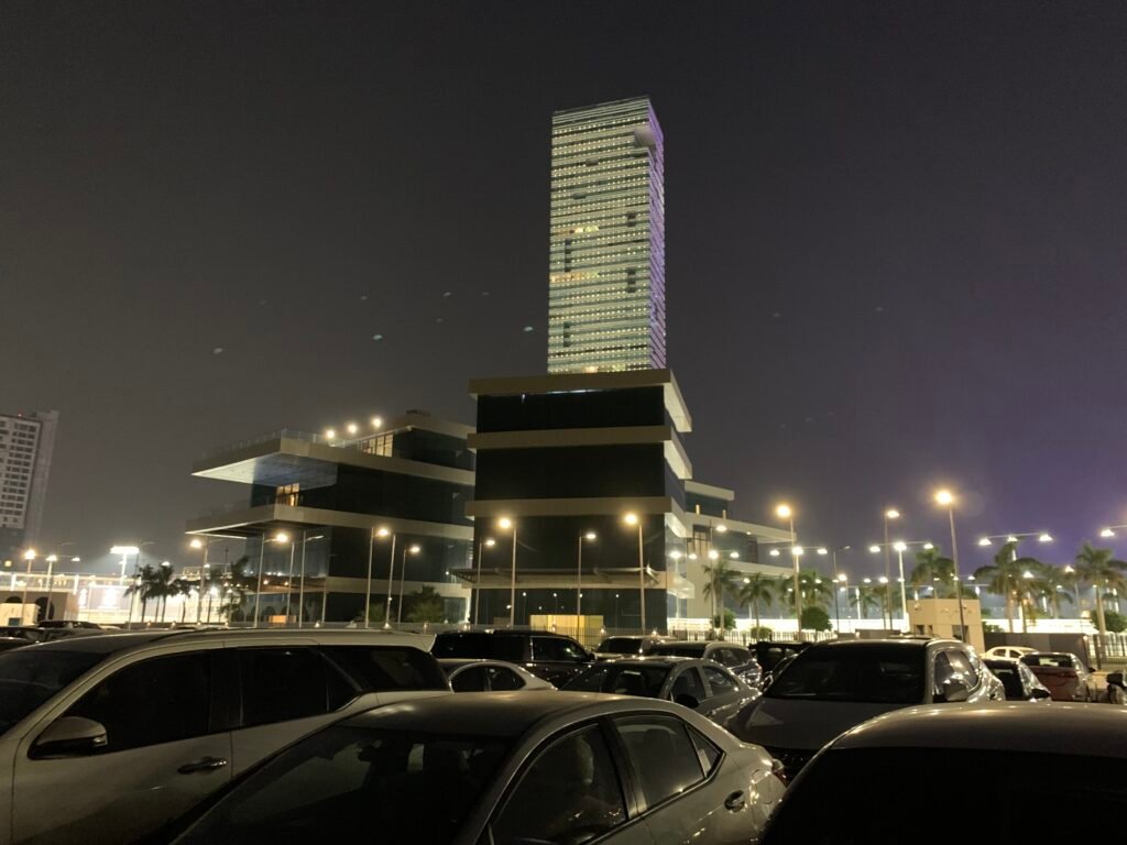 Finally found a parking lot at the Jeddah Cornish after some one hour of trying to get onto the cornish itself by driving.