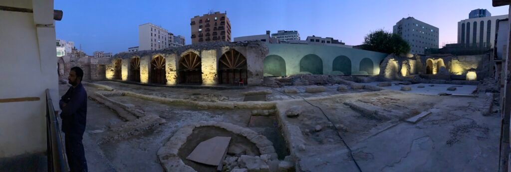 Opposite the nice blocks of Al Balad, across the road is the Al Shona Archaeological Fortress.