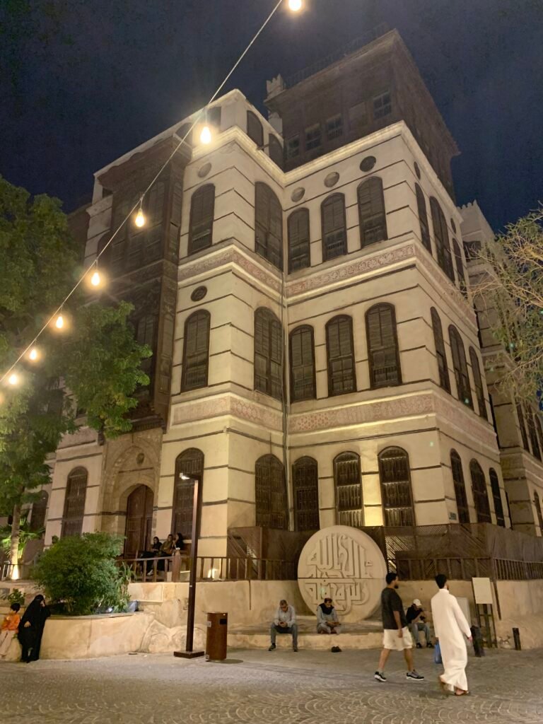 Lots of people around the Bayt Nassif Museum in Al Balad district but it's closed.