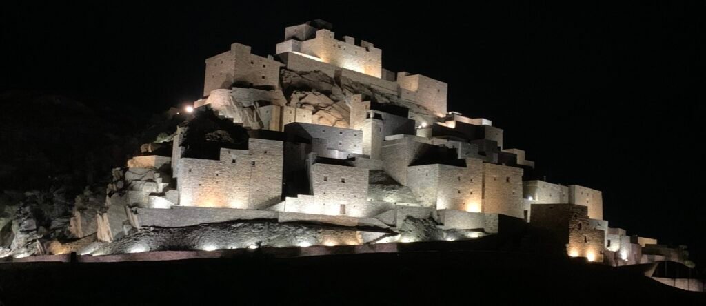 Thee Ain in the dark