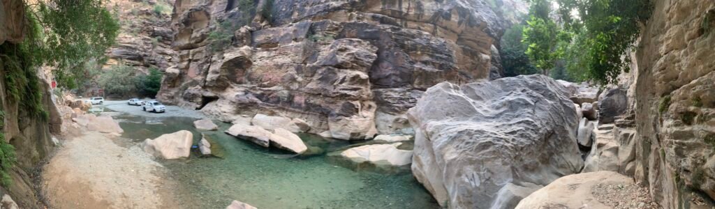 The serenity of Wadi Lajab
